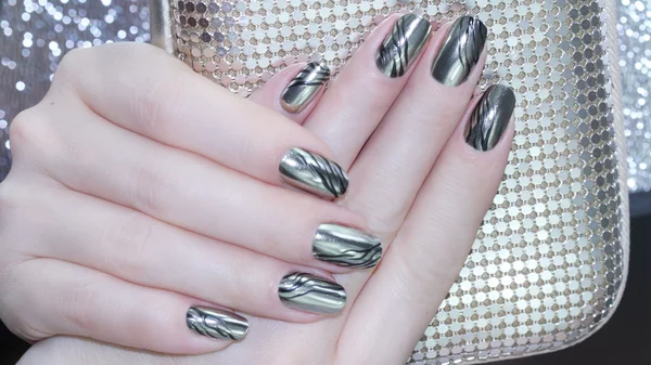 Metallic nagel ontwerp — Stockfoto