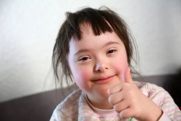 Retrato Niña Sonriendo —  Fotos de Stock