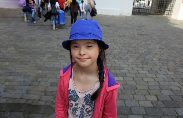 Menina Divertir Cidade — Fotografia de Stock