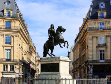 Louis XIV Place des Victoires Paris, Fransa'da ortasına heykeli