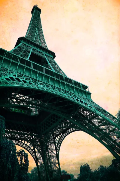 Eiffel Tower - retro postcard styled. — Stock Photo, Image