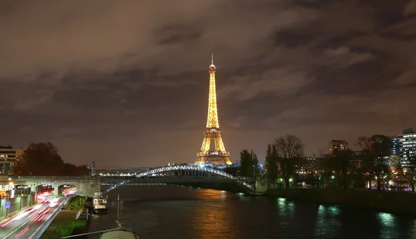 Vista de la Torre Eiffel — Foto de Stock
