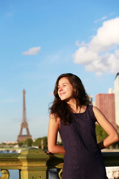 Primer plano retrato de hermosa chica —  Fotos de Stock