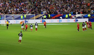 Futbol futbol: Fransa v Belçika maçı, Stade de France, 7 Haziran 2015