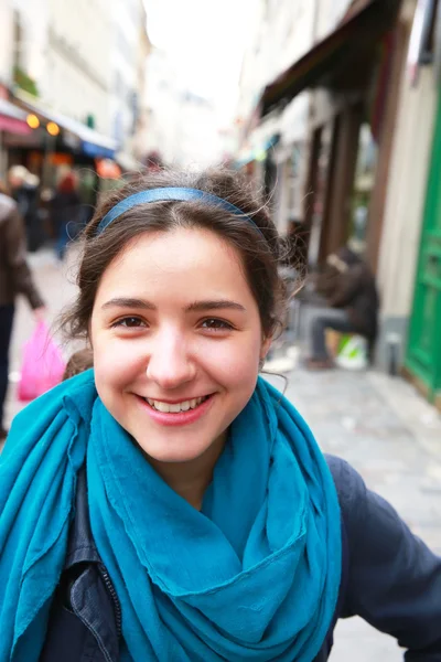 Belle fille à Paris, france — Photo