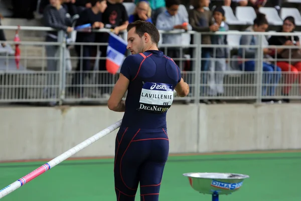 Lavillenie Renaud en DecaNation International Outdoor Games el 13 de septiembre de 2015 en París, Francia . — Foto de Stock