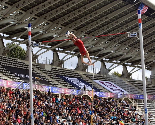 Сэм Кендрикс выиграл прыжки с шестом на DecaNation International Outdoor Games 13 сентября 2015 года в Париже, Франция — стоковое фото