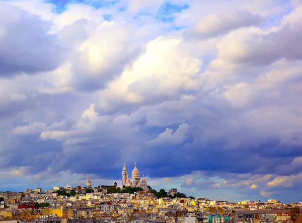 Panoramic rainy sky over Montmartre, in Paris city, France. — Stock Photo, Image