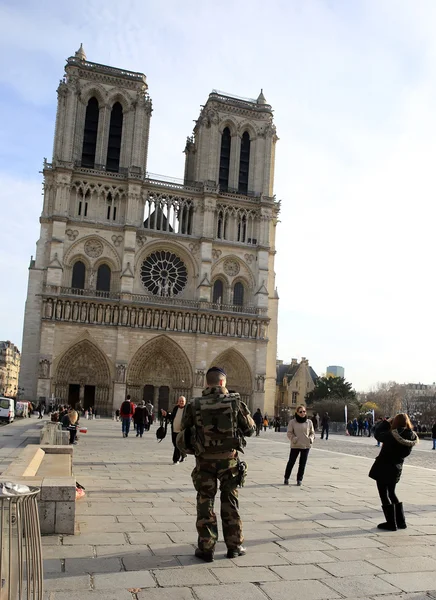 Bezpečnostní opatření proti terorismu, Paříž, Francie — Stock fotografie