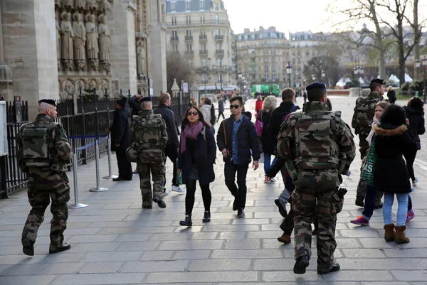 Security measures against terrorism, Paris, France