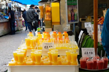 Portakal ve güler yüzlü içkiler piyasa ahır