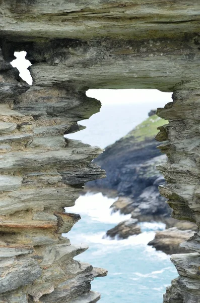 Coastine taş portal üzerinden görünümünü — Stok fotoğraf
