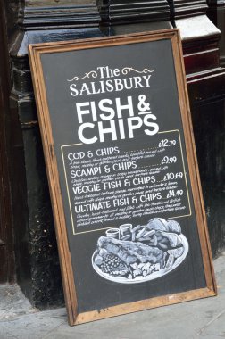 Pub Blackboard işaret reklam geleneksel İngilizce yemek balık ve cips
