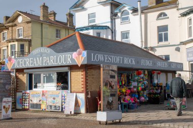 Lowestoft UK 25 Ekim 2020: Lowestoft Suffolk 'ta dondurma dükkanı