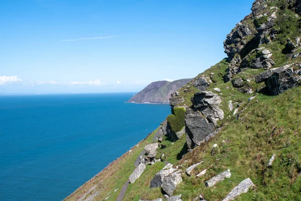 Θέα Προς Θάλασσα Από Την Κοιλάδα Των Βράχων Lynmouth Devon — Φωτογραφία Αρχείου