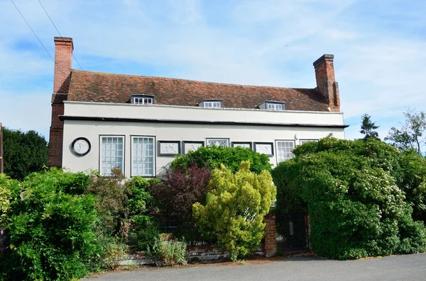 Ancienne maison blanche rurale — Photo