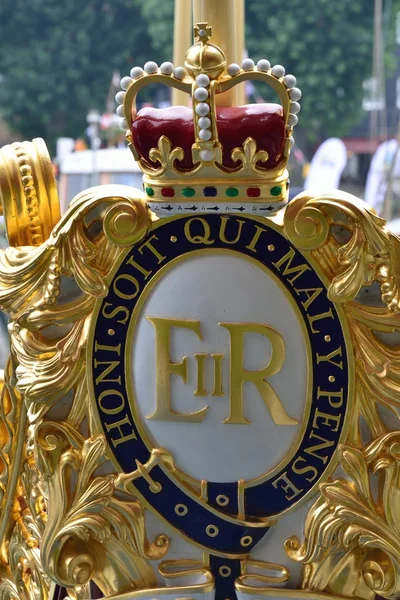 Royal crest on the royal barge — Stock Photo, Image