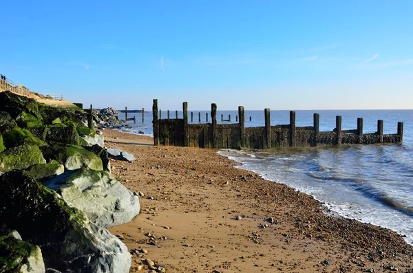 Essex Litoral com Groyne de madeira — Fotografia de Stock