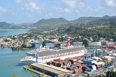 Harbour sermaye St Lucia, büyük Cruise Ship