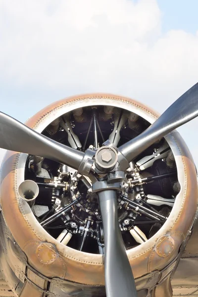 螺旋桨和发动机的细节 — 图库照片