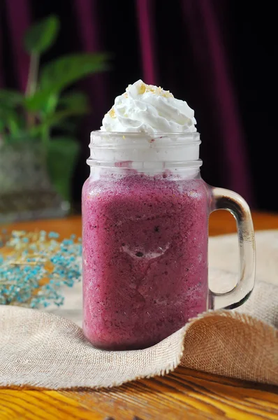 One cup of blueberry milkshake — Stock Photo, Image