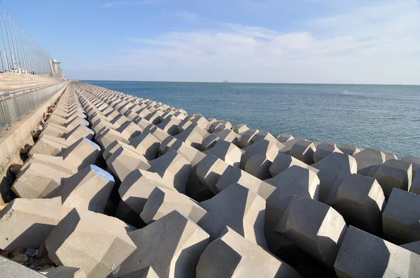 耐浪涌堤 — 图库照片