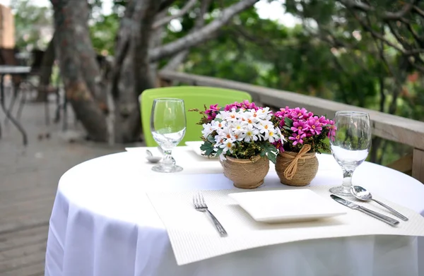 Mesa de comedor — Foto de Stock