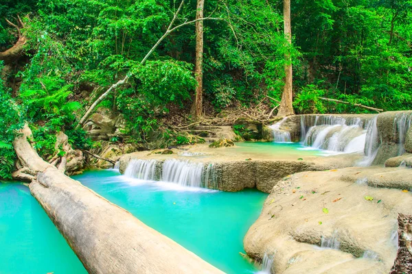 Cădere de apă, kanchanaburi thailand — Fotografie, imagine de stoc