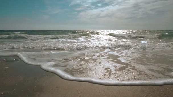 Playa mar arena y cielo — Vídeos de Stock