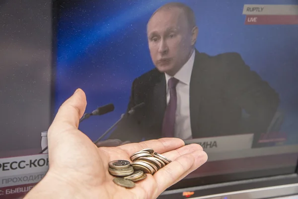 Путин и деньги — стоковое фото
