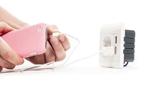 İki usb şarj cihazı çıkışıyla soket.