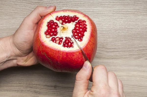 Roter reifer Granatapfel — Stockfoto