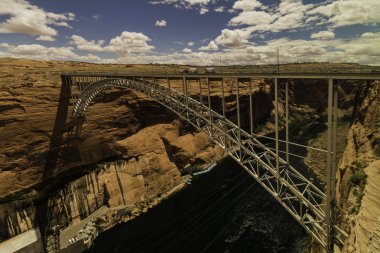 Glen Canyon köprü Nehri üzerinden 