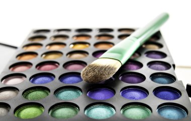 Yeşil fırça ile Far paleti