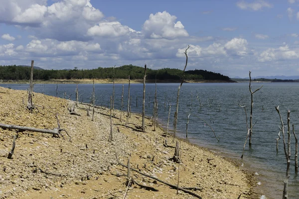 Slope beach into the water — Stock Photo, Image