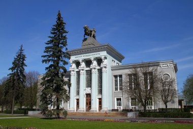 Sergi Salonu, Pavilion et endüstrisi