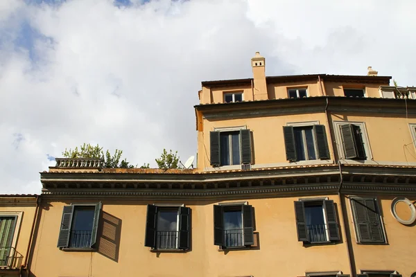 Facades of buildings in Rome — Stock Photo, Image