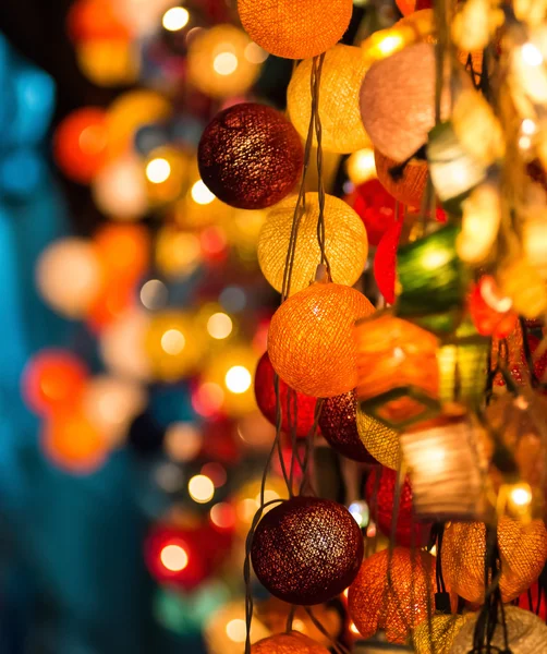 Renkli parlak Noel ışıkları — Stok fotoğraf
