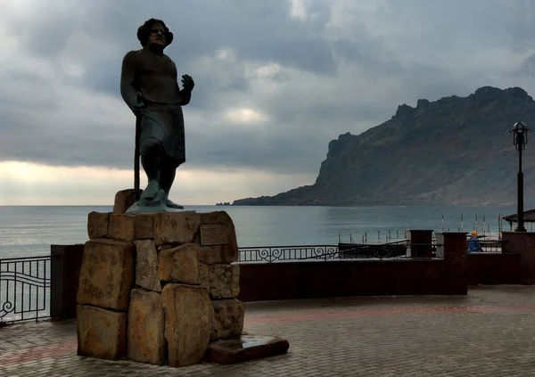 Kırım yarımadası, güney kıyısı, Koktebel köyü. Rus şair ve sanatçı M.A 'nın heykeli. Burada yaşayan Voloshin..