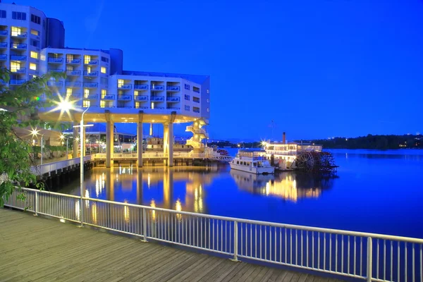 Paddle Wheeler pub y posada — Foto de Stock