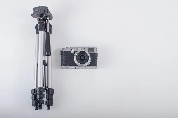 スマート フォンとボール ジョイントのオムニ方向調節可能な小型カメラ用フレキシブル三脚 — ストック写真