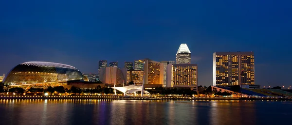 Singapore skyline la nuit. — Photo