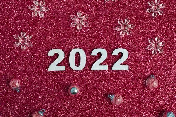 Trä Nummer Nytt 2022 Med Jul Inredning Glitter Röd Bakgrund — Stockfoto
