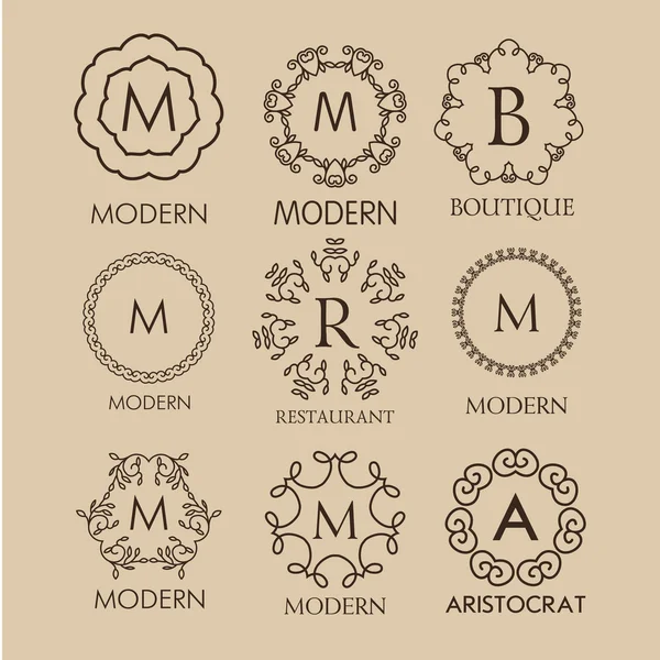 Set op eenvoudige en elegante monogram ontwerpen — Stockvector