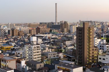 Tokyo, Japonya'nın Asakusa Skyline genel görünümü.