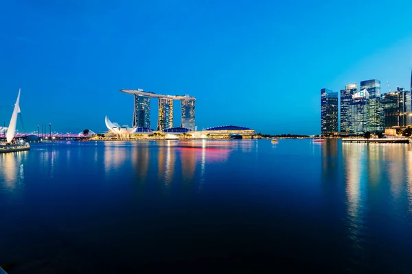 Singapore City Singapur Febrero 2017 Marina Bay Sands Casino Crepúsculo —  Fotos de Stock