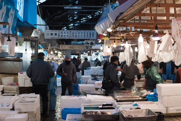 Tokio Japonsko Ledna 2016 Prodejci Ryb Rybím Trhu Tsukiji Tokiu — Stock fotografie