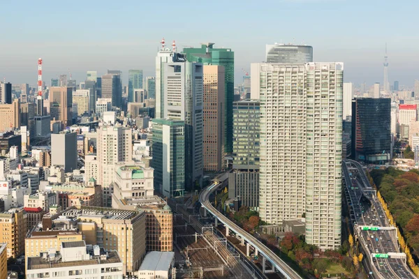 Tokio Japonsko Prosince 2015 Moderní Kancelářské Budovy Modré Nebe Japonsko — Stock fotografie