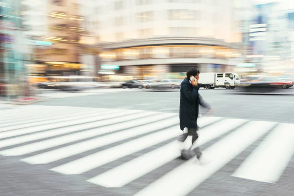 Токио Япония Декабря 2015 Япония Токио Японский Мужчина Разговаривает Телефону — стоковое фото