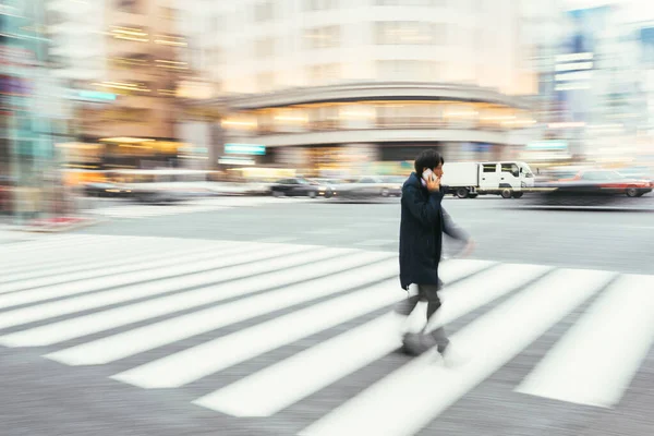 Tóquio Japão Dezembro 2015 Japão Tóquio Japonês Falando Seu Telefone — Fotografia de Stock